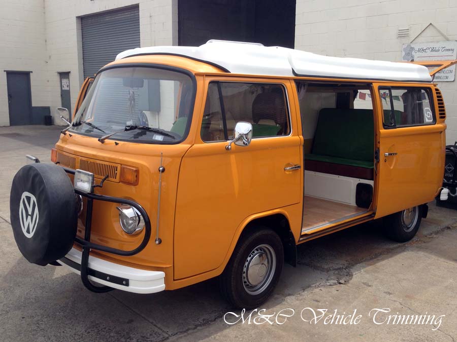 Volkswagen Kombi Bus 1977